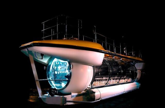 Khám Phá Tàu Lặn Du Lịch Đầu Tiên Tại Việt Nam: Vinpearl Submarine
