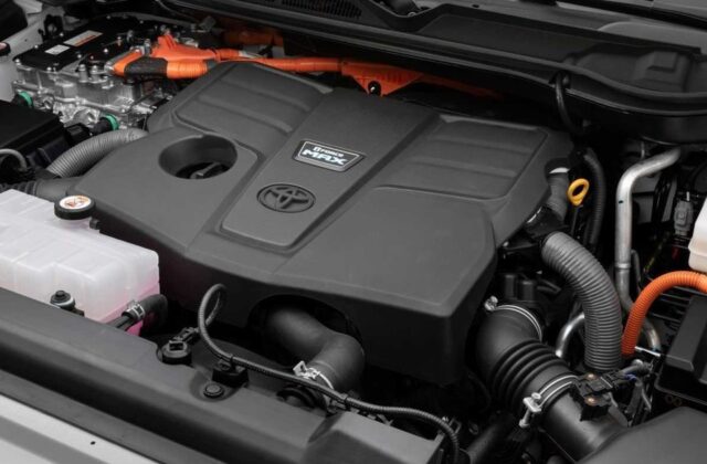 Cách Toyota Sử Dụng Công Nghệ Để Tiết Kiệm Chi Phí Thay Động Cơ