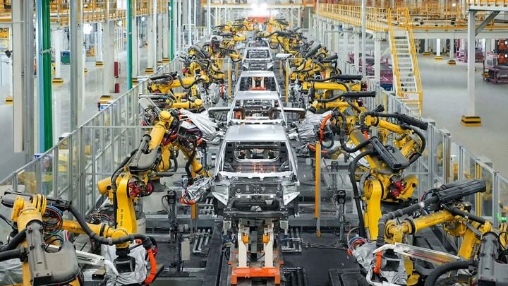 byd-assembly-line-11162742-1784434626400-17844346266031677624284