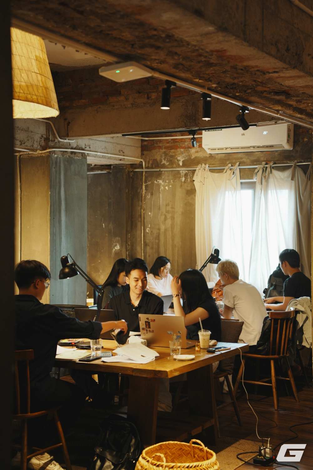 Quay Video Bằng Ống Kính Sigma