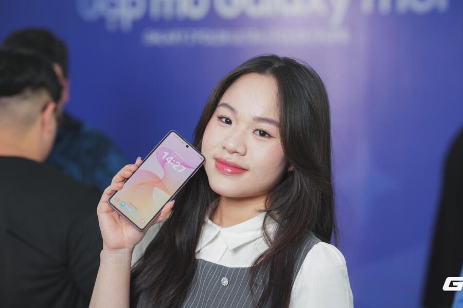 Khám Phá Những Đánh Giá Về Galaxy Z8 Mới Từ Người Trẻ