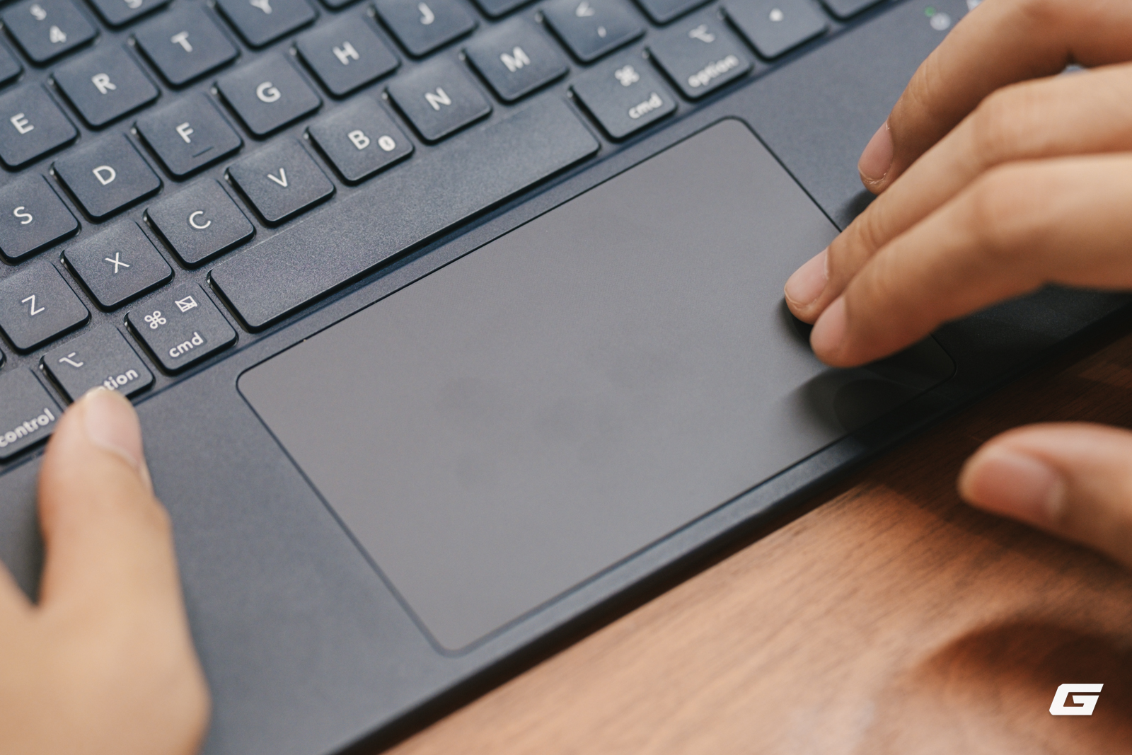 genk-esr-flex-keyboard-ipad-a16-4-17826768721151552955036 Bàn phím tháo rời cho iPad có pin dùng 2 tháng, giá chỉ hơn 1 triệu đồng - Ảnh 7.