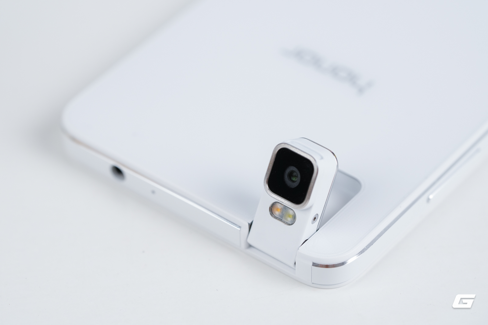 genk-honor-7i-look-back-12-1787302817896226901331 Khám Phá HONOR 7i, Điện Thoại Tầm Trung với Camera Lật Độc Đáo - Ảnh 5.