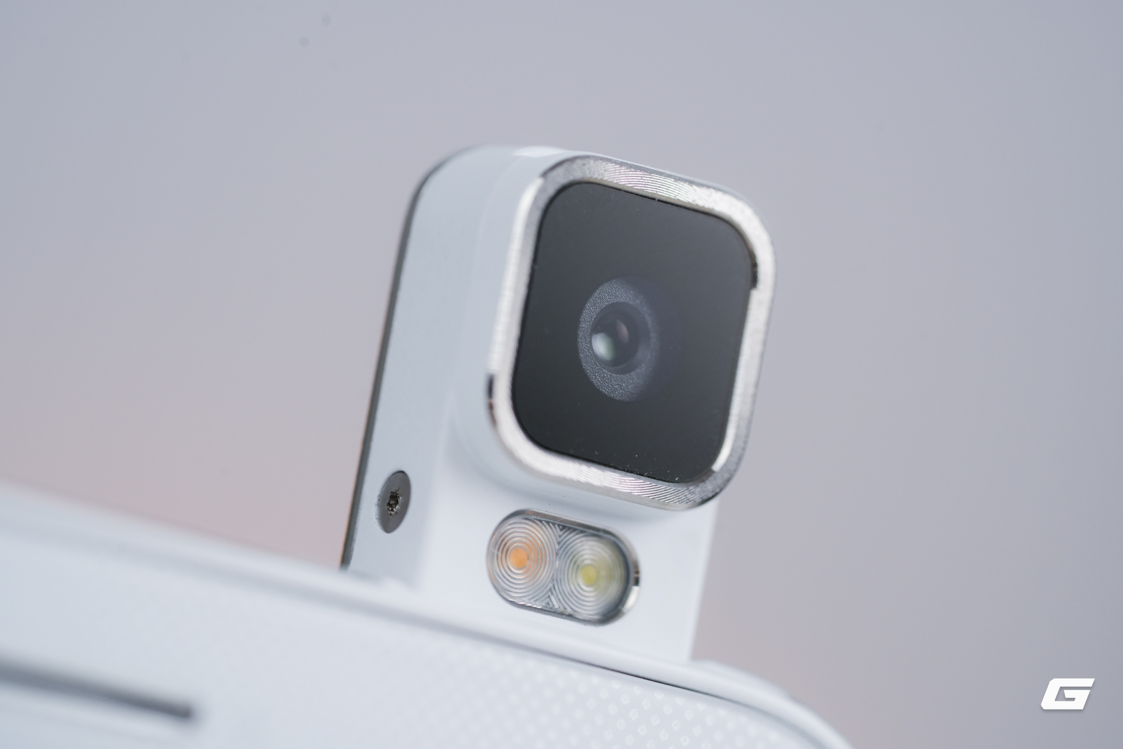 genk-honor-7i-look-back-5-178730281775499860443 Khám Phá HONOR 7i, Điện Thoại Tầm Trung với Camera Lật Độc Đáo - Ảnh 7.