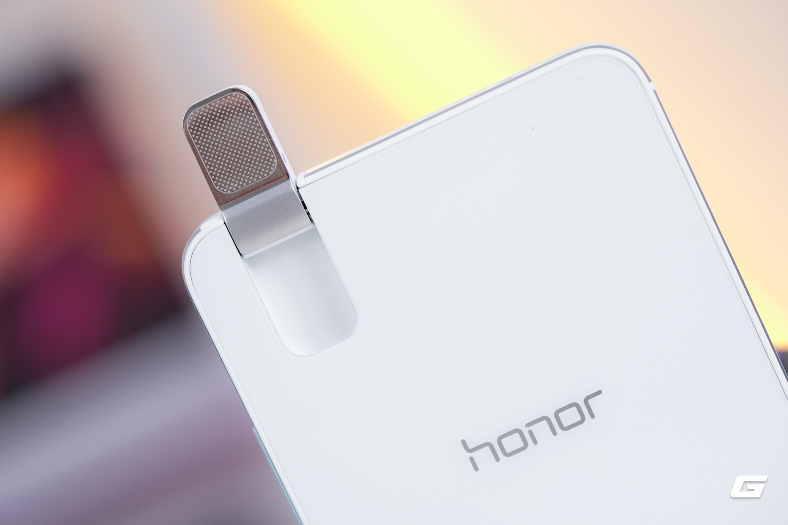genk-honor-7i-look-back-8-1787302817821179706099 Khám Phá HONOR 7i, Điện Thoại Tầm Trung với Camera Lật Độc Đáo - Ảnh 6.