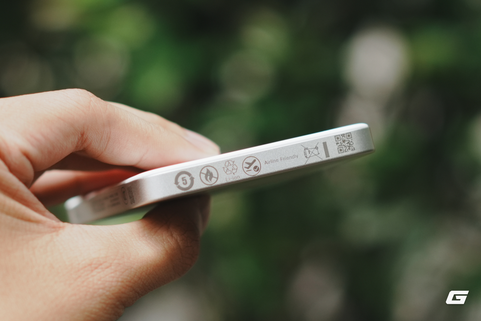 genk-ugreen-5000mah-magflow-air-8-1786186276559288495392 UGREEN Ultra-Slim: Pin dự phòng siêu mỏng với thiết kế đẹp và khả năng sạc nhanh cho iPhone