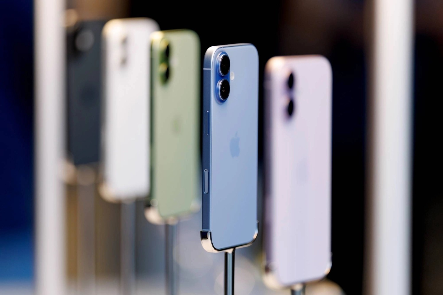 Giá iPhone Và Dịch Vụ iCloud+ Tăng Cao: Người Dùng Nên Lưu Ý Gì?