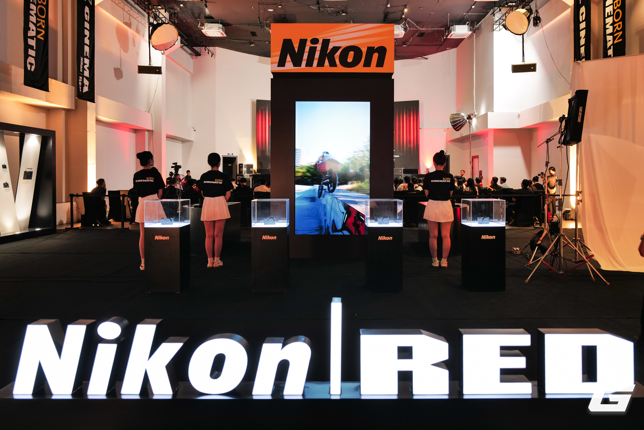 Nikon ZR: Cinema Camera Full-frame đầu tiên của Nikon Nikon ZR: Cinema Camera Full-frame đầu tiên của Nikon