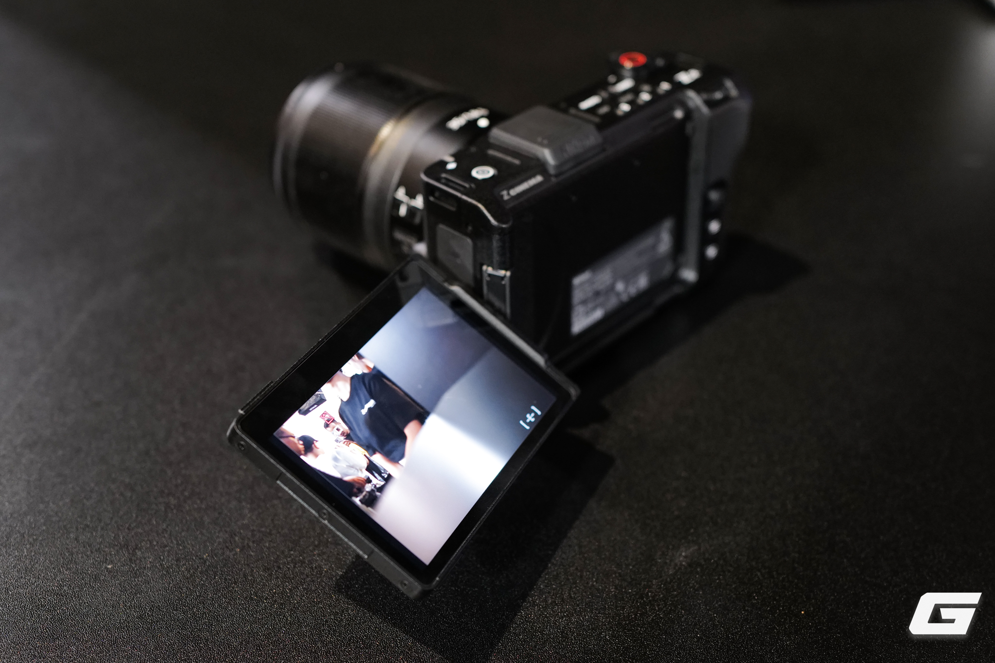 Nikon ZR: Cinema Camera tiên tiến Nikon ZR: Cinema Camera tiên tiến