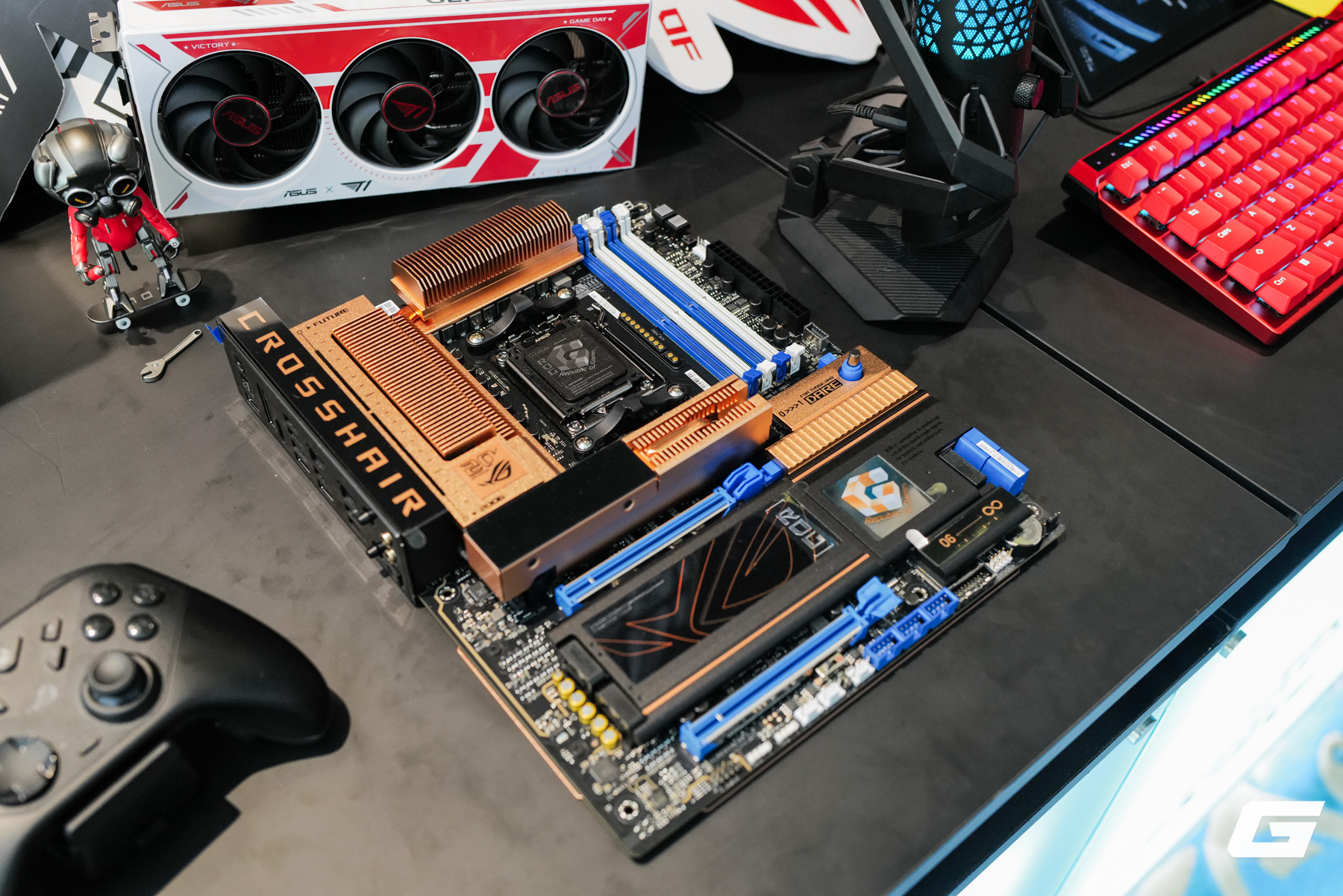 ASUS Giới Thiệu Bộ Linh Kiện Kỷ Niệm 20 Năm