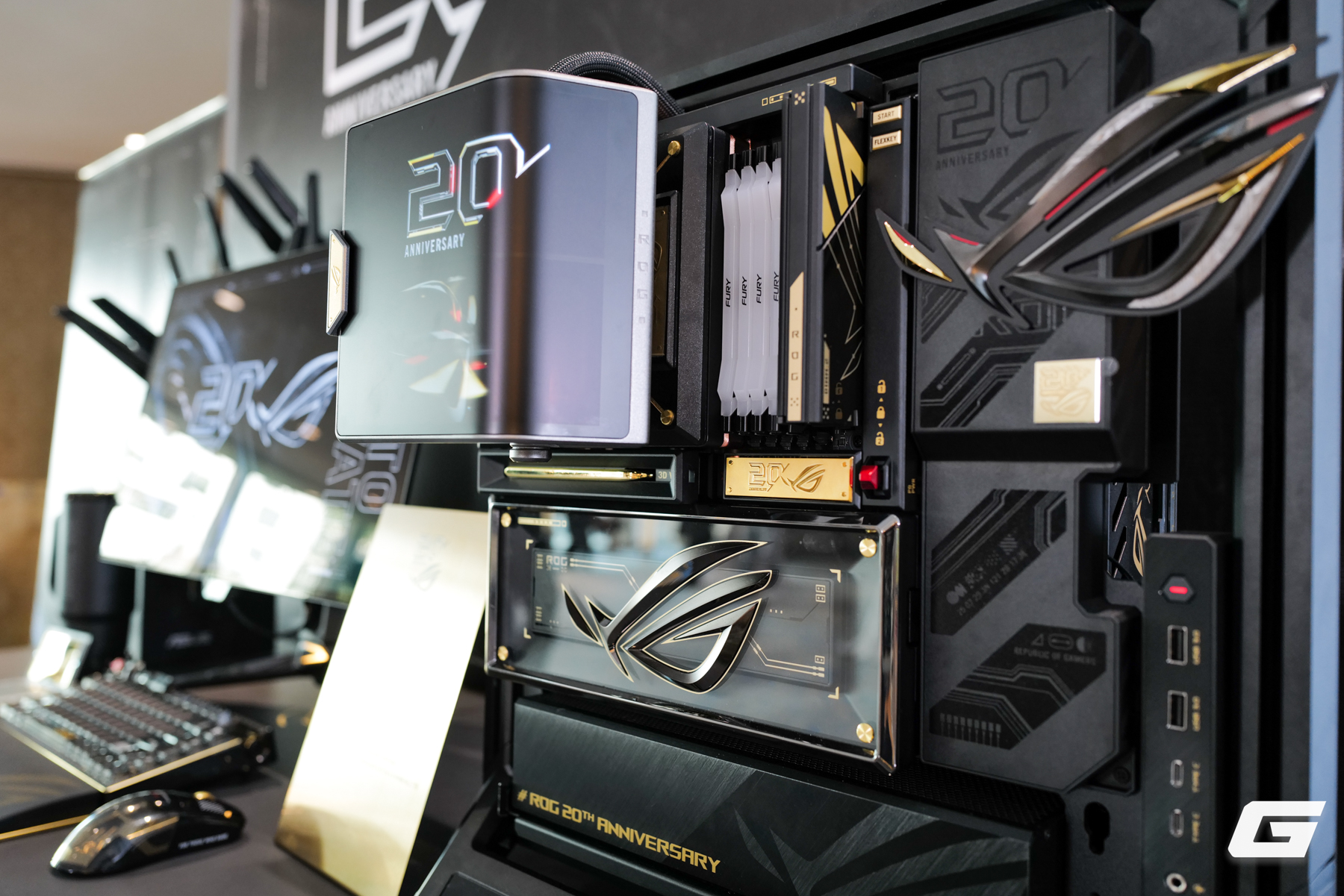 ASUS Giới Thiệu Bộ Linh Kiện Kỷ Niệm 20 Năm