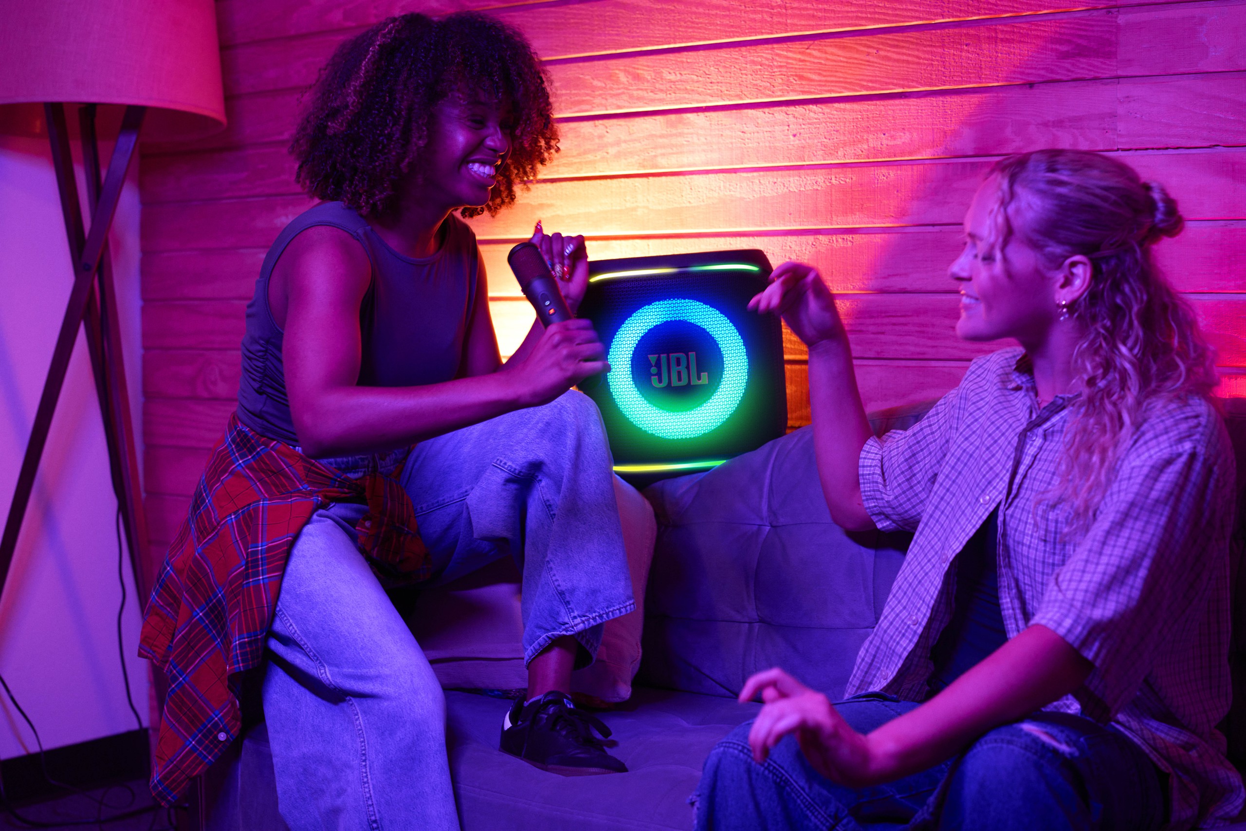 JBL PartyBox Encore 2 Plus. JBL PartyBox Mới: Giải Pháp Âm Thanh Đỉnh Cao Với AI Tách Giọng - Ảnh 3.