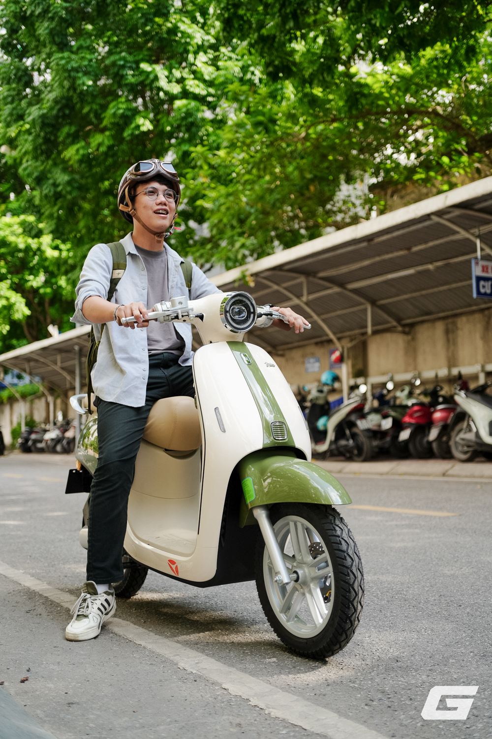 review-xe-may-dien-yadea-omee-h-genk-23-1786617984051237335131 YADEA Omee H thể hiện màu sắc trẻ trung
