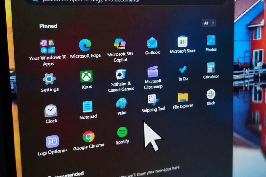 Windows 11 Đang Gặp Sự Cố: Con Trỏ Chuột Phóng To và Lỗi Microsoft Defender