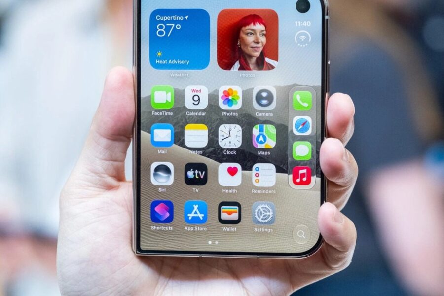 Đánh giá iPhone Duo: Thiết kế gập gây chia rẽ và trải nghiệm thực tế