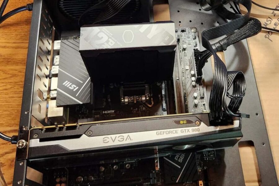 Mua mainboard “for parts” 20 USD và phát hiện SSD 2 TB: bài học cho người mua linh kiện cũ