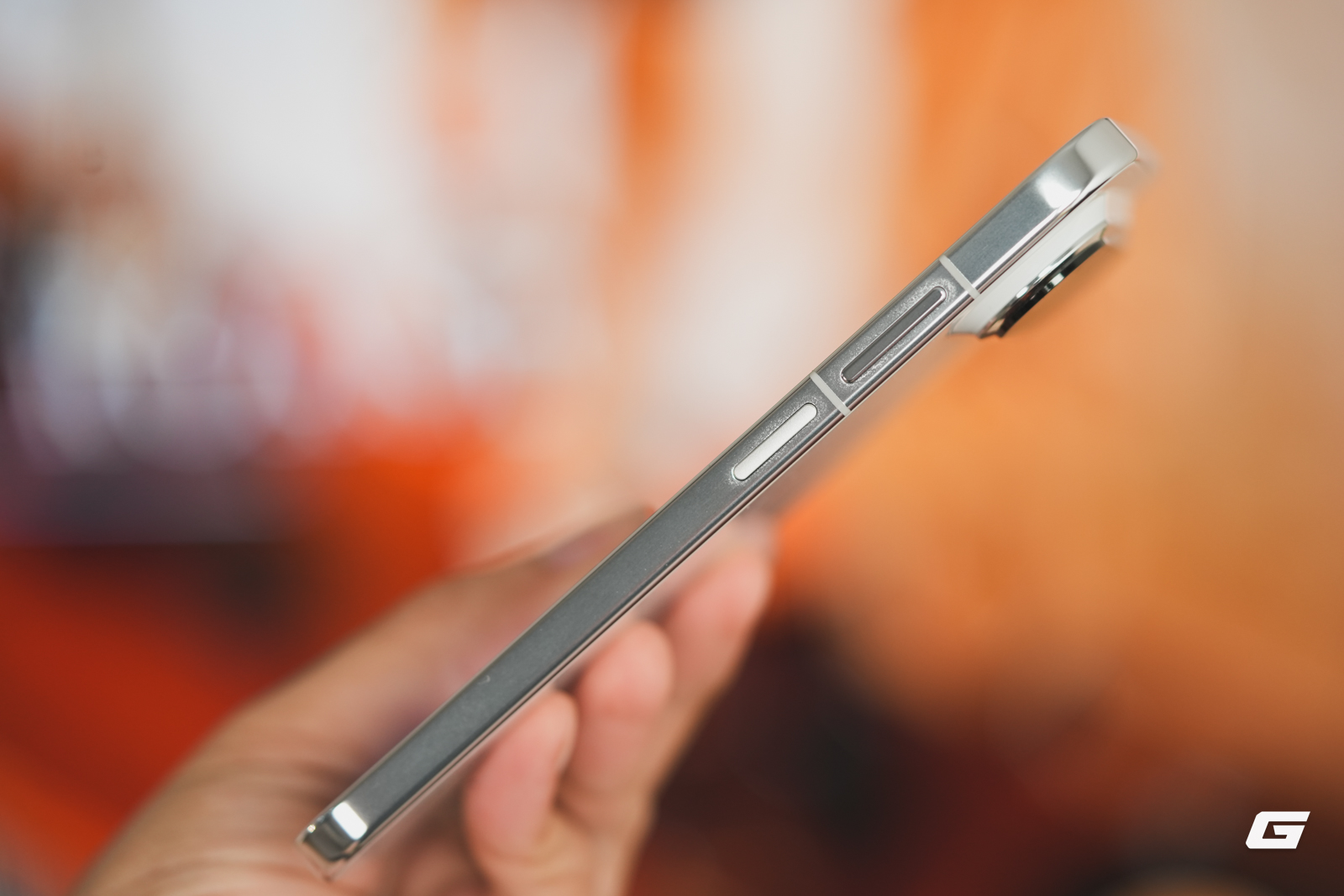genk-huawei-pura-x-view-26-1789110146877237572498 Trên tay Pura X View: Thân máy bè ngang, tỉ lệ 16:9,5 lạ mắt - Ảnh 5.