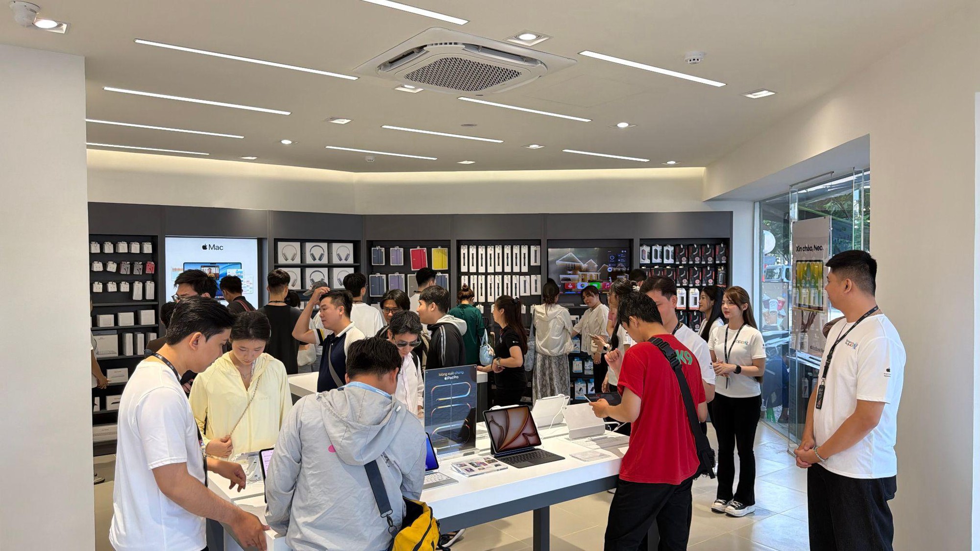 TopZone: Trải nghiệm iPhone 18 Pro không chỉ bắt đầu từ khi cầm máy trên tay - Ảnh 1.
