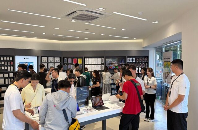 Kinh nghiệm đặt trước và nhận iPhone 18 Pro: lợi ích khi mua tại TopZone
