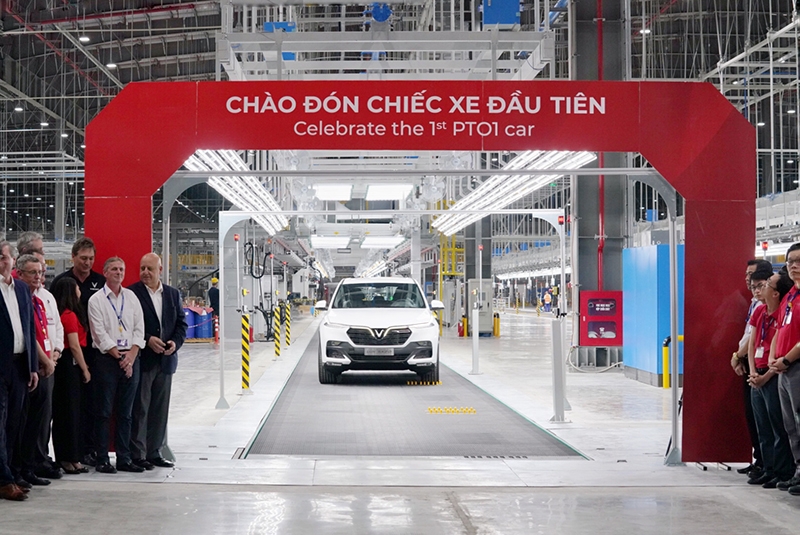 VinFast sản xuất chiếc xe đầu tiên VinFast sản xuất chiếc xe đầu tiên